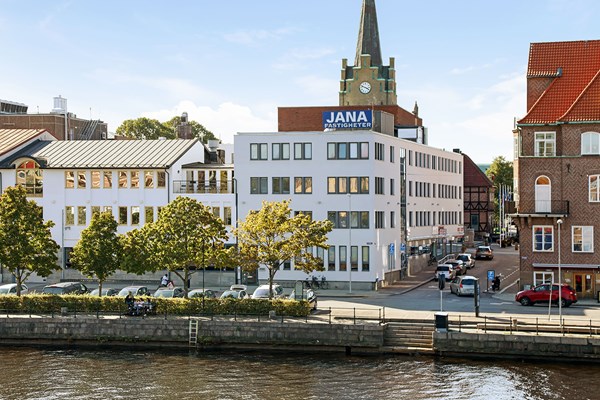 Hamngatan 9